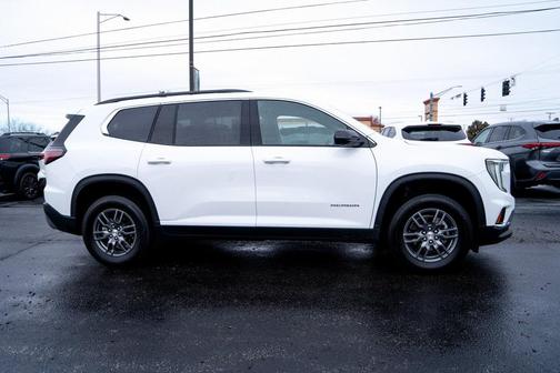 2025 GMC Acadia AWD Elevation