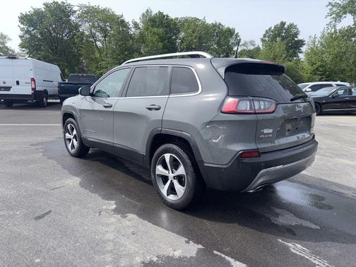 Sting-Gray Clearcoat 2021 Jeep Cherokee Limited