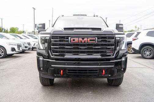 Onyx Black 2024 GMC Sierra 2500 AT4