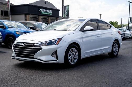 2020 Hyundai ELANTRA SE