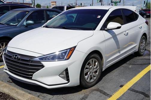 2020 Hyundai ELANTRA SE