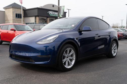 2022 Tesla Model Y Long Range Dual Motor All-Wheel Drive