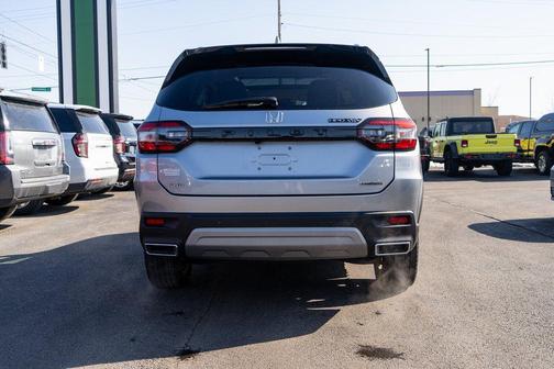 2024 Honda Pilot Touring 8-Passenger