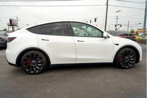 2022 Tesla Model Y Performance Dual Motor All-Wheel Drive