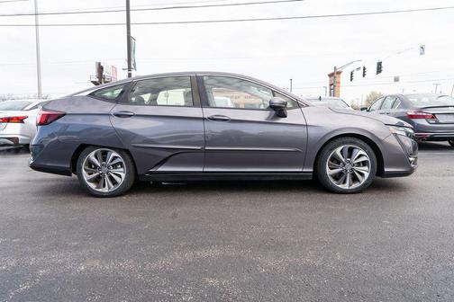 Modern Steel Metallic 2019 Honda Clarity Plug-In Hybrid Base