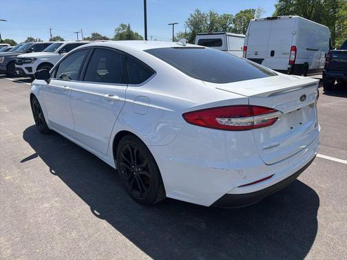 Oxford White 2019 Ford Fusion SE