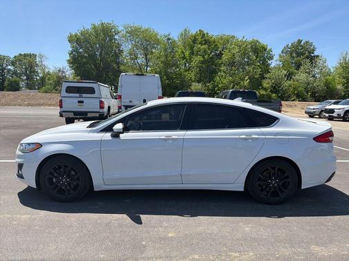 Oxford White 2019 Ford Fusion SE
