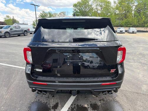 Agate Black Metallic 2020 Ford Explorer ST
