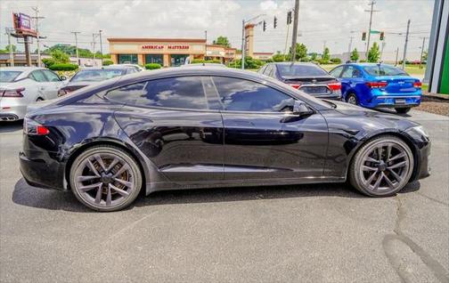 2022 Tesla Model S Base