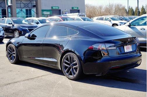 2022 Tesla Model S Base