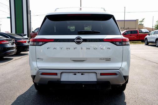 2023 Nissan Pathfinder Platinum 4WD