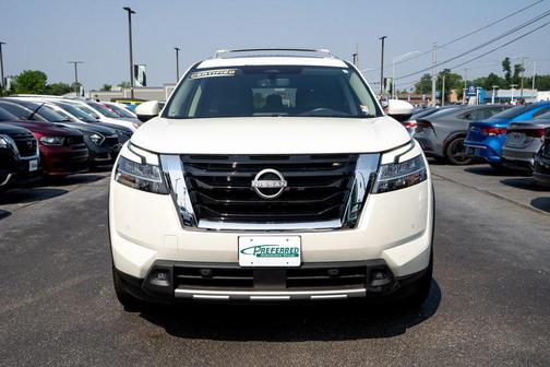 2023 Nissan Pathfinder Platinum 4WD
