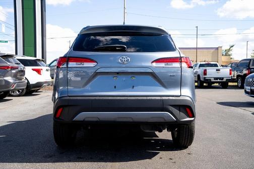 2024 Toyota Corolla Cross LE