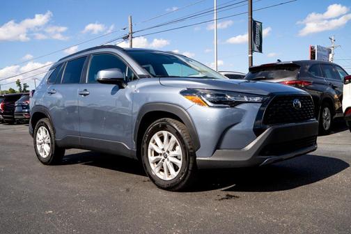 2024 Toyota Corolla Cross LE