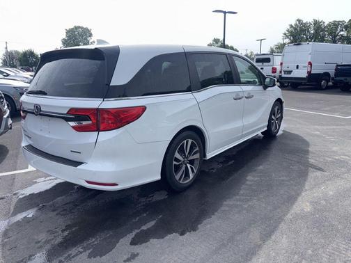 Platinum White Pearl 2023 Honda Odyssey Touring