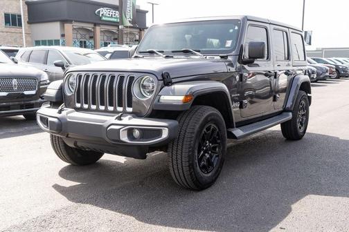Granite Crystal Metallic Clearcoat 2018 Jeep Wrangler Unlimited Sahara