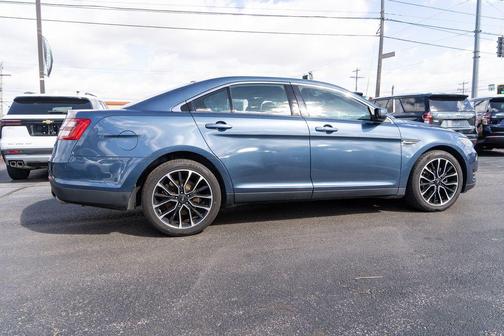 2019 Ford Taurus SEL