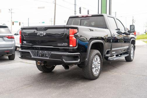 Black 2024 Chevrolet Silverado 2500 High Country