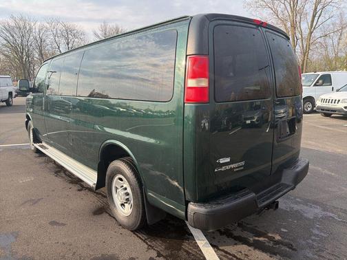 Dark Green Metallic 2014 Chevrolet Express 3500 LS