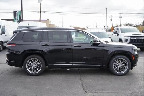 2022 Jeep Grand Cherokee L Summit