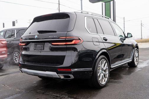 2025 BMW X7 xDrive40i