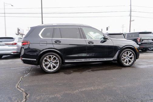 2025 BMW X7 xDrive40i