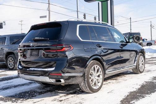 2025 BMW X7 xDrive40i