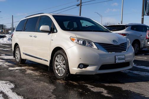 2017 Toyota Sienna XLE Premium