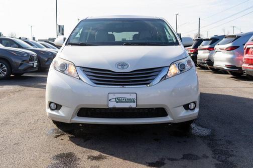 2017 Toyota Sienna XLE Premium