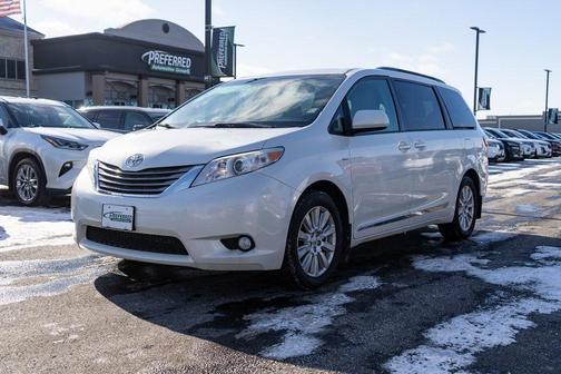 2017 Toyota Sienna XLE Premium