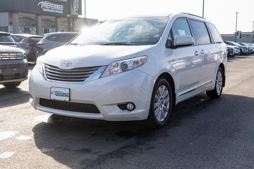 2017 Toyota Sienna XLE Premium