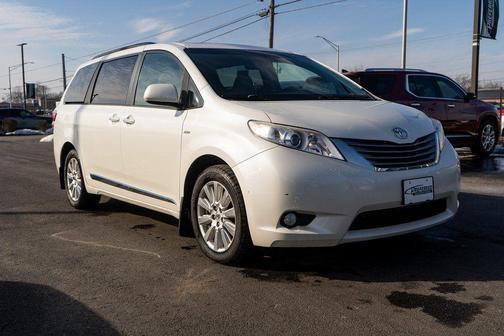 2017 Toyota Sienna XLE Premium