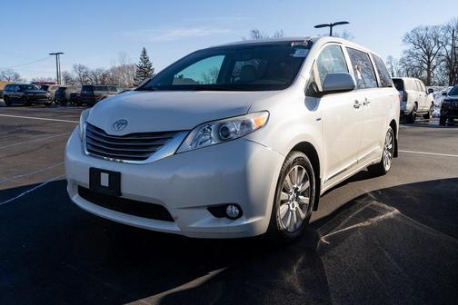2017 Toyota Sienna XLE Premium