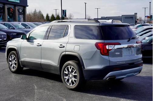 2023 GMC Acadia AWD SLT
