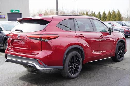 2023 Toyota Highlander XSE