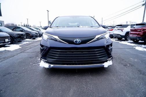2022 Toyota Sienna XLE