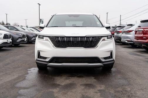 2024 Kia Carnival LX