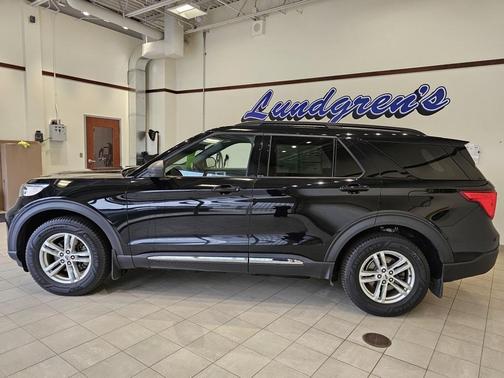 Agate Black Metallic 2020 Ford Explorer XLT