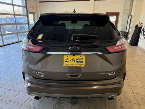 Stone Gray Metallic 2019 Ford Edge Titanium