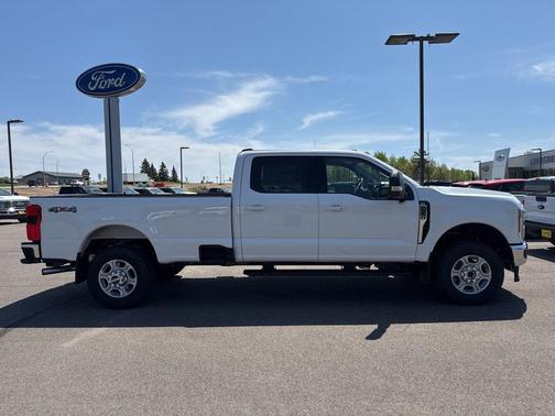 Oxford White 2026 Ford F-350 XLT