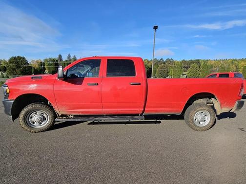 2024 RAM 2500 Tradesman Crew Cab 4x4 8' Box
