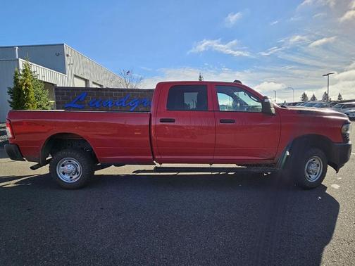 2024 RAM 2500 Tradesman Crew Cab 4x4 8' Box