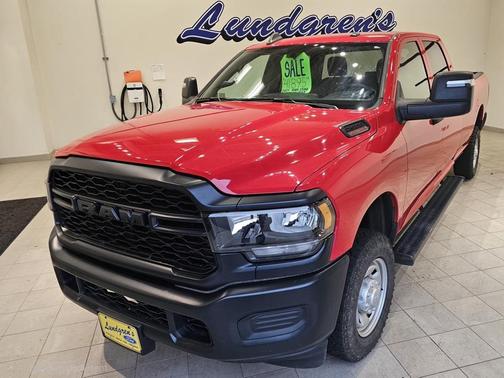 2024 RAM 2500 Tradesman Crew Cab 4x4 8' Box