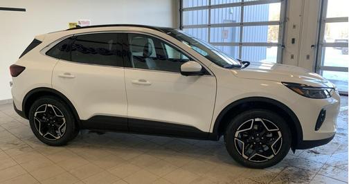 2026 Ford Escape Platinum