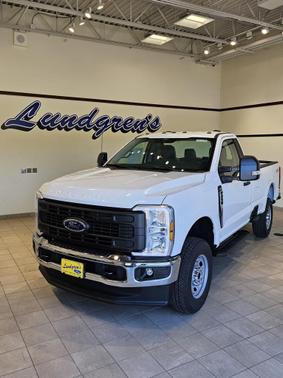 Oxford White 2025 Ford F-250 XLT Truck