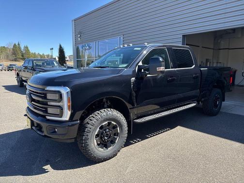 Agate Black Metallic 2026 Ford F-350 Platinum