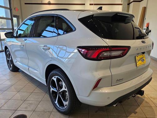 space silver metallic 2026 Ford Escape ST-Line Elite