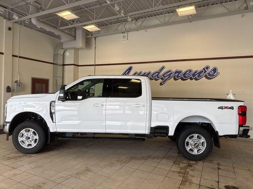 Oxford White 2026 Ford F-350 XLT