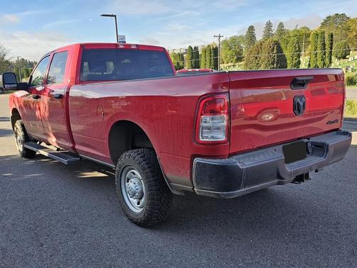 2024 RAM 2500 Tradesman Crew Cab 4x4 8' Box