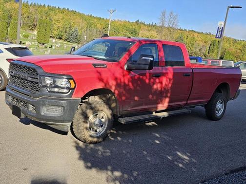 2024 RAM 2500 Tradesman Crew Cab 4x4 8' Box